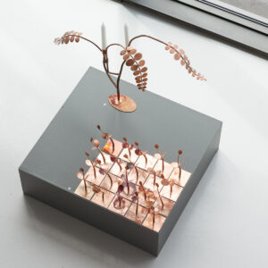 Konstverk av medlemmarna i LOD Metallformgivning på VIDA Museum & Konsthall.